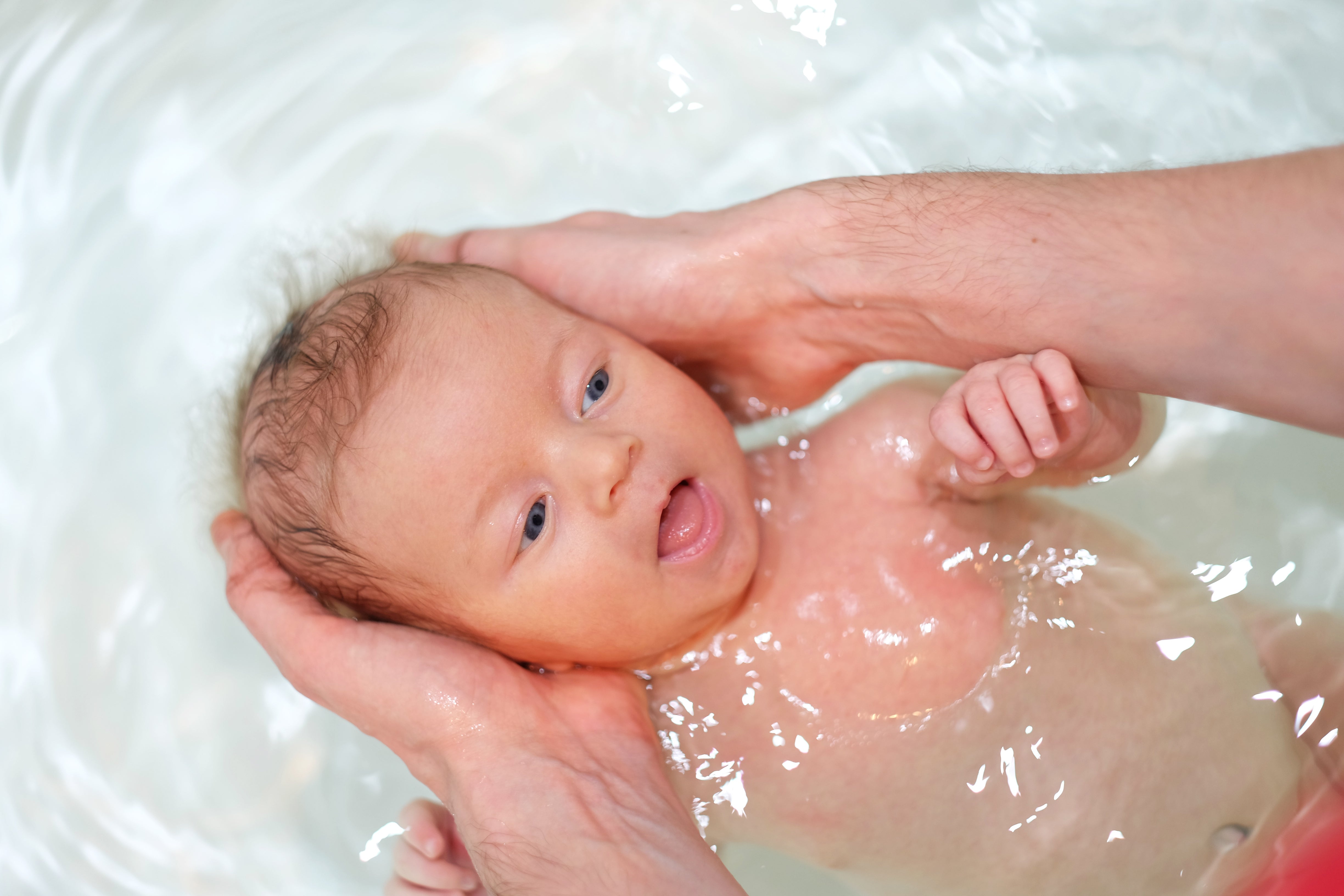 Bain de bébé : Comment donner son bain à bébé étape par étape